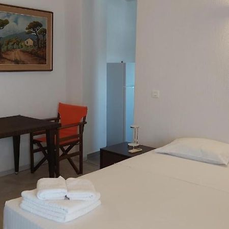 Kas Residence Renovated 2022 Spetses Town ภายนอก รูปภาพ
