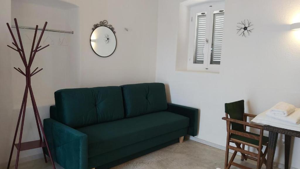 Kas Residence Renovated 2022 Spetses Town ภายนอก รูปภาพ