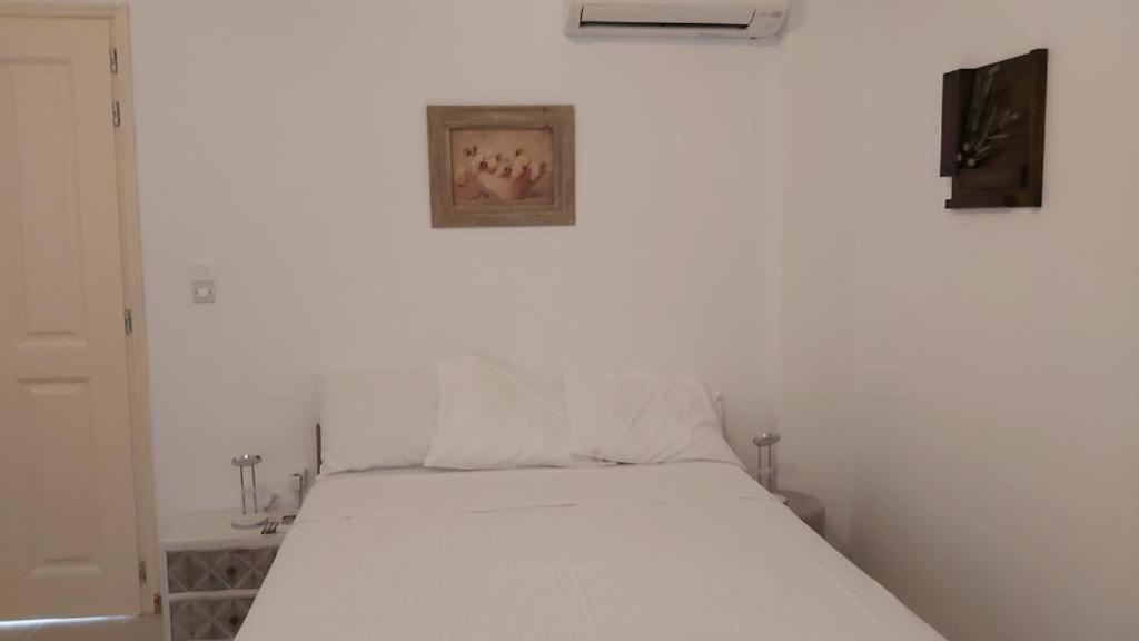 Kas Residence Renovated 2022 Spetses Town ภายนอก รูปภาพ