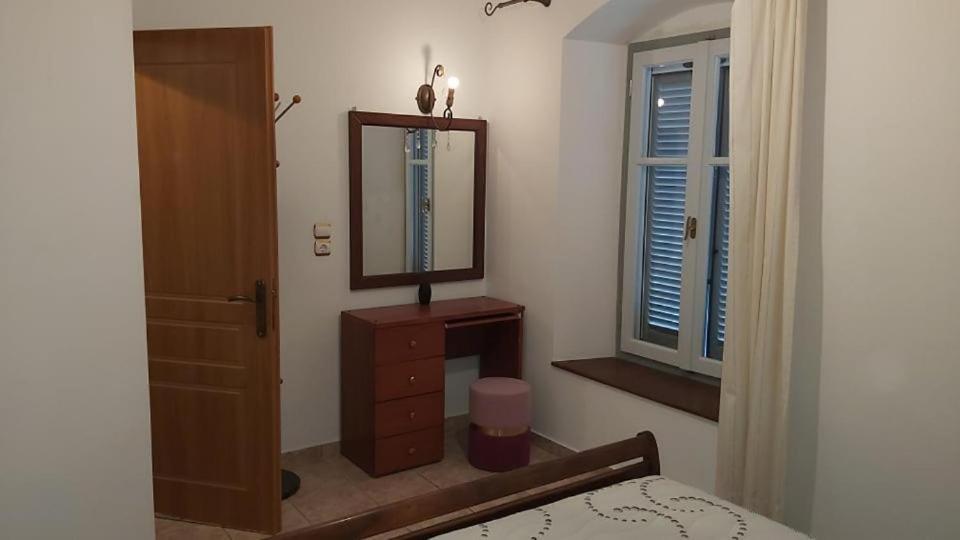 Kas Residence Renovated 2022 Spetses Town ภายนอก รูปภาพ