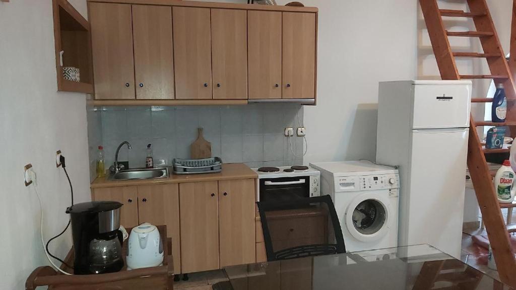 Kas Residence Renovated 2022 Spetses Town ภายนอก รูปภาพ