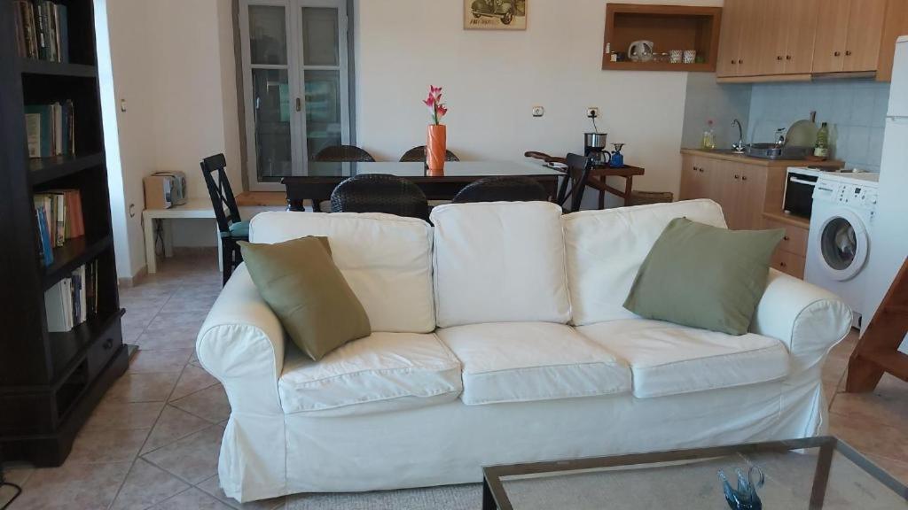Kas Residence Renovated 2022 Spetses Town ภายนอก รูปภาพ