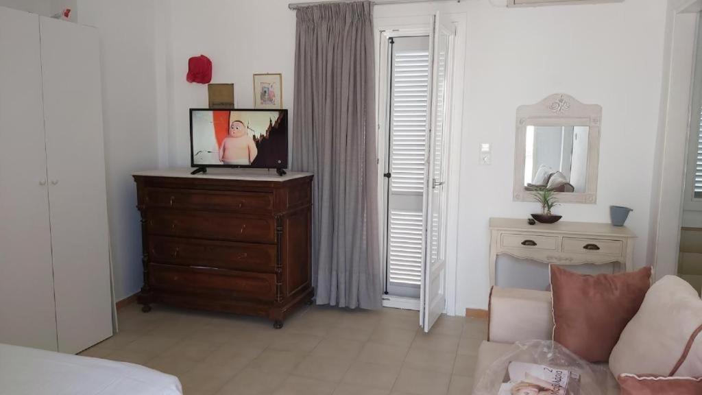 Kas Residence Renovated 2022 Spetses Town ภายนอก รูปภาพ