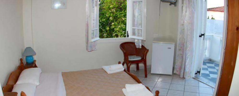 Kas Residence Renovated 2022 Spetses Town ภายนอก รูปภาพ