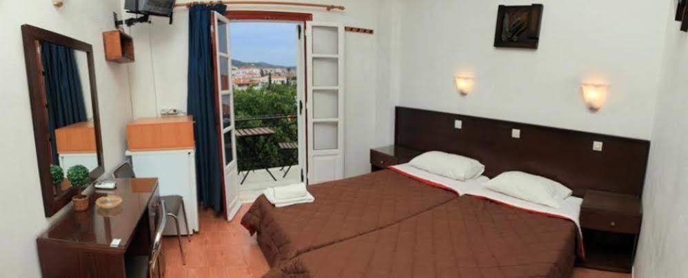 Kas Residence Renovated 2022 Spetses Town ภายนอก รูปภาพ
