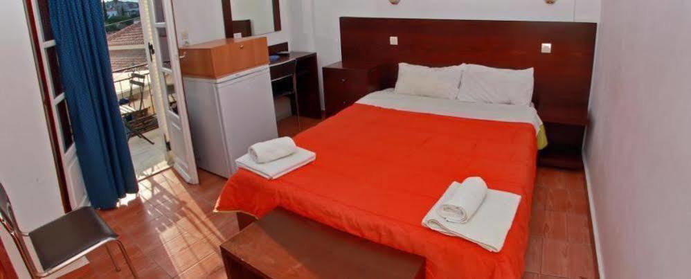 Kas Residence Renovated 2022 Spetses Town ภายนอก รูปภาพ