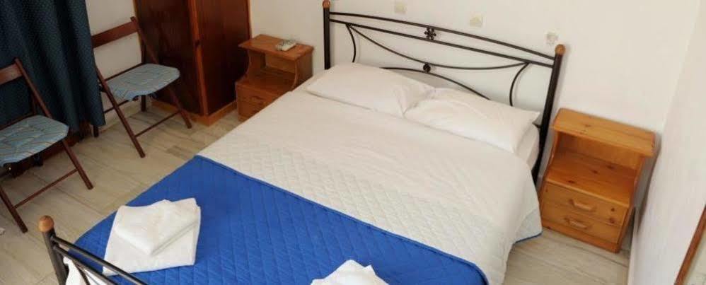 Kas Residence Renovated 2022 Spetses Town ภายนอก รูปภาพ